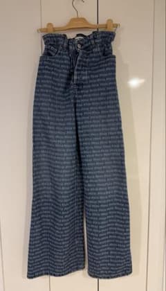 極美品 ロゴ デニムロングパンツ ジーンズ miu総柄 ミュウミュウ 