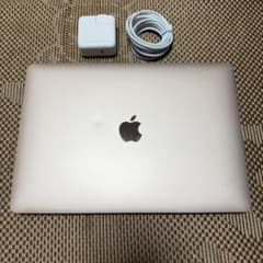MacBook Air 13.3インチ Core i3 256Gb 2020年のサムネイル