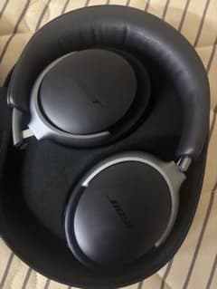 あ*う様 Bose ワイヤレスヘッドホン ブラック 専用ケース付きのサムネイル