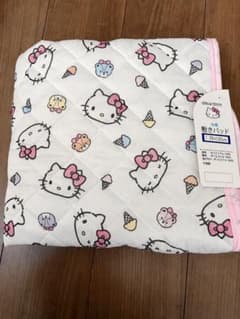 Hello Kitty 冷感敷きパッド 70×120cmのサムネイル