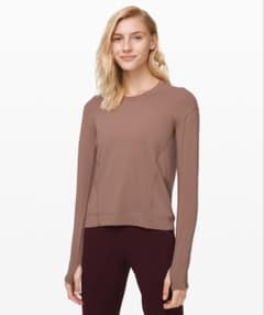 美品 Lululemon ルルレモン 長袖 トップスのサムネイル