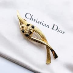 極美品✨Dior ブローチ てんとう虫 CD ロゴ 希少 刻印 - メルカリ