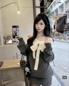 オフショルダー リボン ニット グレーのサムネイル