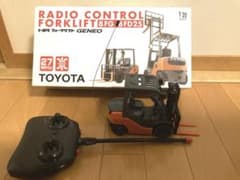 トヨタ L&F フォークリフト ラジコン 【動作しません】 - メルカリ