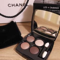 CHANEL 4色アイシャドウのサムネイル