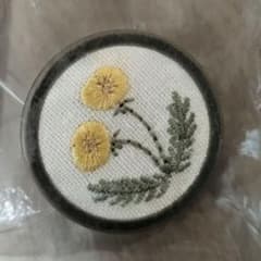 [新品・未使用・未開封] サマンサモスモス　ブローチ　花　 刺繍ブローチのサムネイル