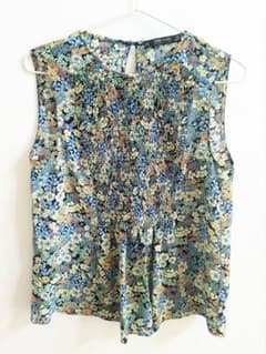 【ZARA BASIC】花柄タンクトップのサムネイル