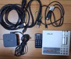 ASUS P2B バッテリー駆動ポータブルLEDプロジェクター - メルカリ