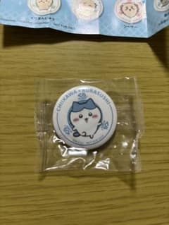 ちいかわ くら寿司 缶バッジ ハチワレのサムネイル