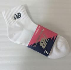 【新品1足】New Balance ソックス ホワイト 23-25cmのサムネイル