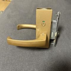 金色ドアロックハンドルのサムネイル
