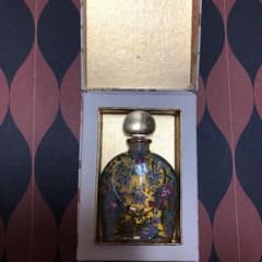 PARFUMのサムネイル
