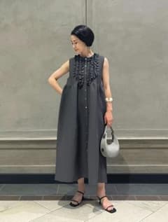 美品 ユナイテッドアローズ P フリル ノースリーブ ワンピース - メルカリ