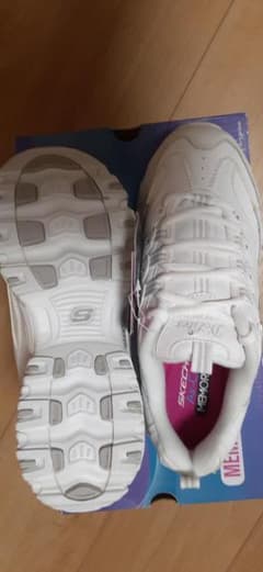 SKECHERSレディーススニーカーのサムネイル