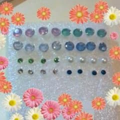 樹脂ピアス20組セットのサムネイル