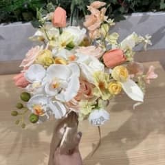 コーラル　アーティフィシャルフラワー　ウェディング　ブーケ　結婚式　胡蝶蘭のサムネイル