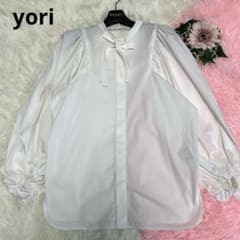 専用♡yori【2021年 完売モデル/ボウタイ◆リボンパフスリーブブラウス】 専用♡yori【2021年 完売モデル/ボウタイ◇リボンパフスリーブブラウス