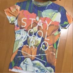 Bershka Tシャツのサムネイル