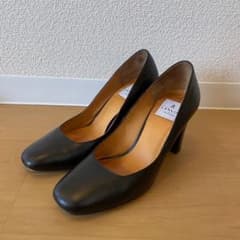 ランバンブルー　黒パンプス　24cm ヒール9cmのサムネイル