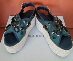 緊急値下げ！MARNI　超美品ビジューサンダル　37　お箱入 週末限定値下げ！MARNI 超美品ビジューサンダル 37 お箱入