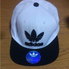 adidas キャップのサムネイル