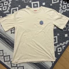 Paragraph ロゴ Tシャツ クリーム色のサムネイル