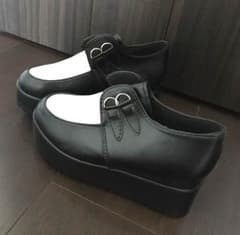厚底 スニーカーのサムネイル