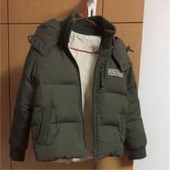 BeBe ダウンジャケット 120 カーキのサムネイル