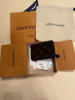 LOUIS VUITTON コインケース・小銭入れのサムネイル