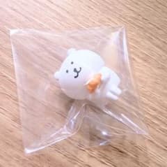座るナガノのくま　パンのサムネイル