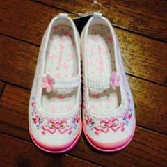 ともだち8にん 様専用❤︎新品マザウェイズ❤︎上履き❤︎中敷付きのサムネイル