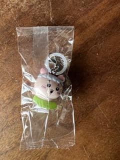 【新品】ちいかわ映画　入場者特典第一弾　めじるしチャーム　カニ/古本屋さんのサムネイル