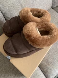 国内正規品　新品　UGG  tazzlita ブラウン　24センチのサムネイル