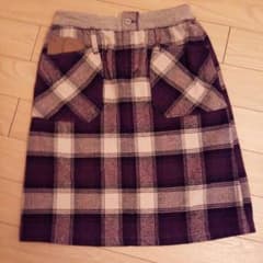 スカートですのサムネイル