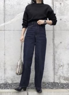 GU ジーユー GU コクーンシルエットジーンズ デニム　Lのサムネイル