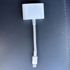 アップル純正　Lightningコネクタ ホワイト　テレビ接続可のサムネイル