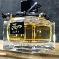 【廃盤】GUCCI フローラ バイ グッチ オードトワレ 50ml ☆希少・ほぼ未使用 廃盤 GUCCI フローラバイグッチ EDT 50ml☆ - メルカリ