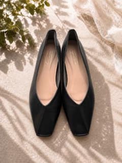 ANNA MALIA アンナマリア 本革 Vカットフラットシューズ 24cm 黒のサムネイル