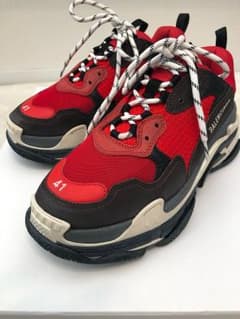 本日のみ値下げ！バレンシアガ triple s 41  rouge/noirのサムネイル