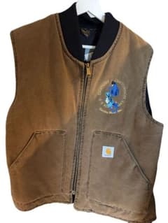 ★値下げ中★Carhartt ダックベスト　ブラウンのサムネイル