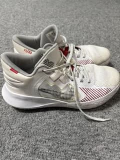 ナイキ メンズ バッシュ Nike Kyrieのサムネイル