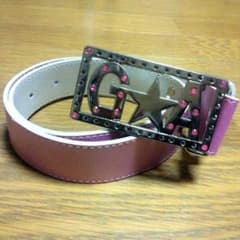 ピンク色のベルトのサムネイル