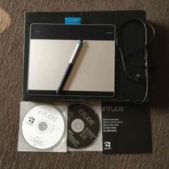 送料込みにしました☆Wacom ペンタブレット 《s》のサムネイル
