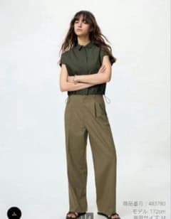 UNIQLOタックワイドパンツ Lサイズのサムネイル