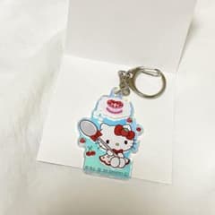 メゾピアノ×ハローキティ オーロラアクリルキーホルダー - メルカリ