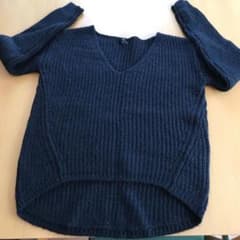 美品！ rienda の黒ニットセーター！のサムネイル