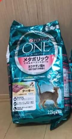 ピュリナワン  キャットフードのサムネイル