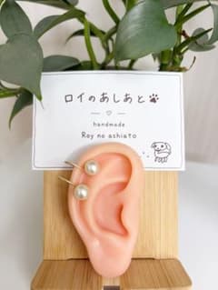 ハンドメイド　イヤーカフ（耳上タイプ）　パール　シャンパンゴールドのサムネイル