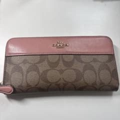 COACH シグネチャー 長財布 ラウンドファスナー ピンクのサムネイル