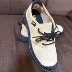 PUMA ベージュ スニーカーのサムネイル